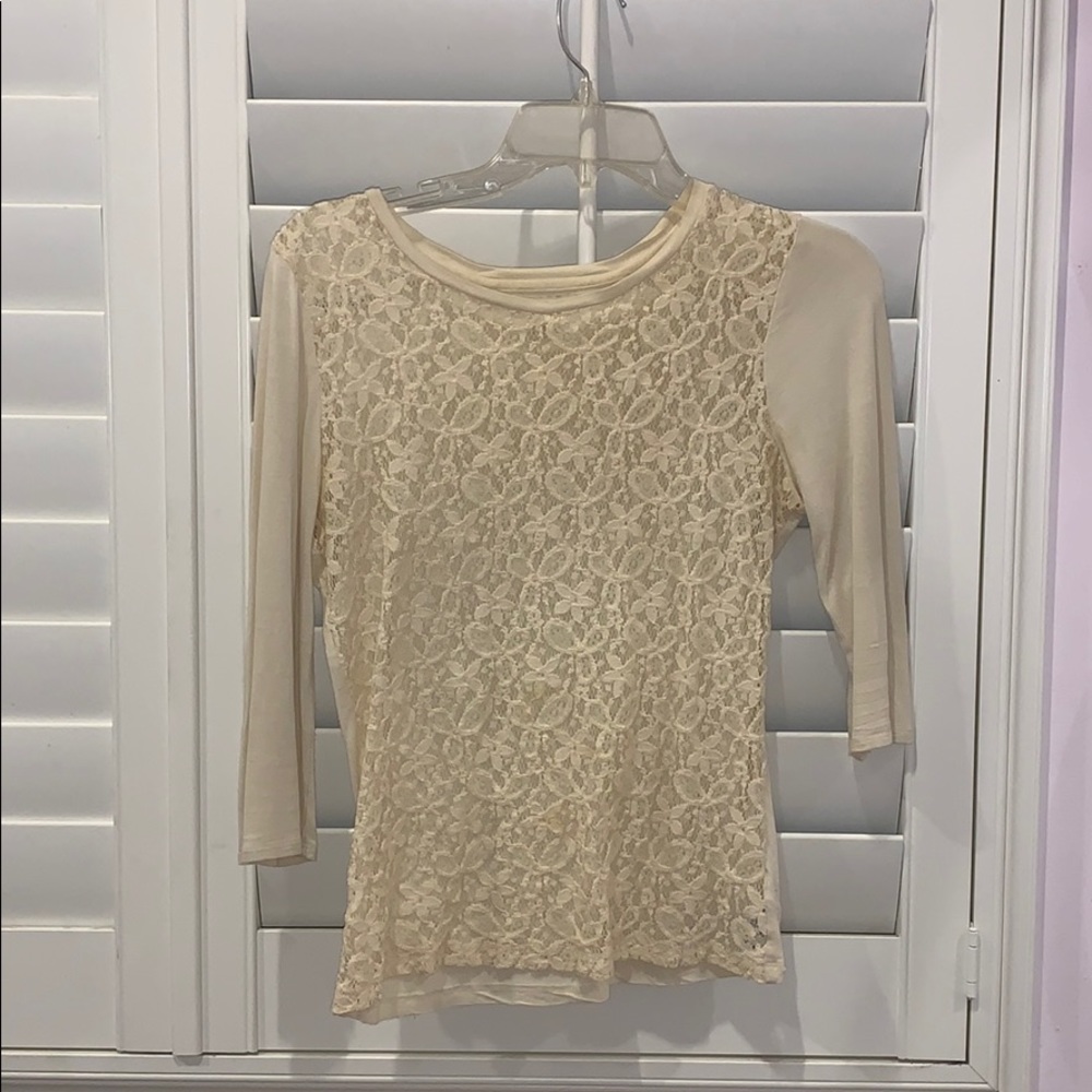 Cream 3/4 sleeve with lace front